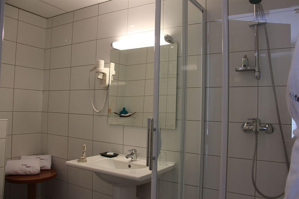 Albert Premier Hotel Bagnoles-de-l'Orne Εξωτερικό φωτογραφία